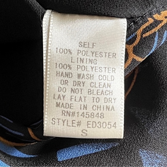 Everly Black Floral Long Sleeve Wrap Dress Size M - Picture 14 of 15